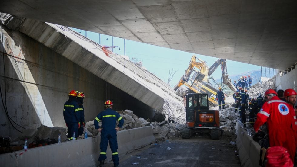 κατάρρευση γέφυρας στην Πάτρα